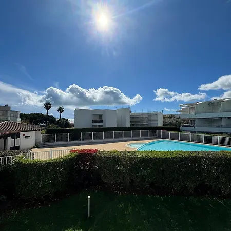 Appartemment Vue Mer Et Piscine Villeneuve-Loubet Extérieur photo